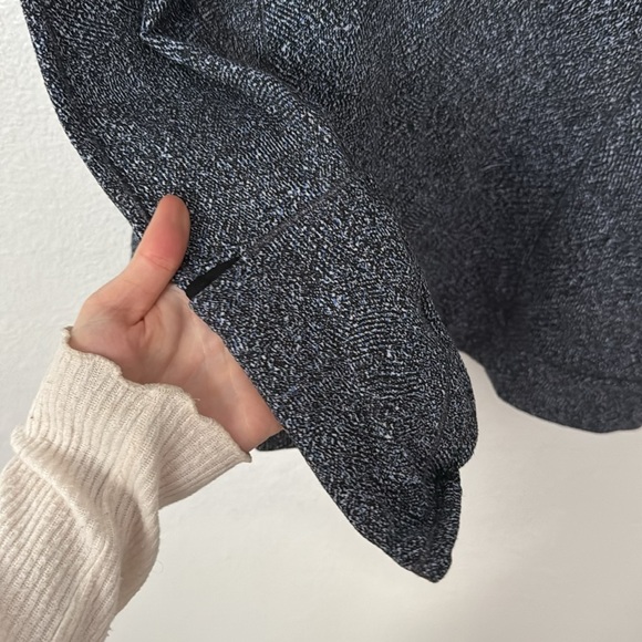 Lululemon 10 Cypress Kiss Long Sleeve in Fusion Jacquard Black Violet Viola - Picture 9 of 11